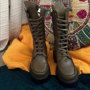 Free People Jones Lug Sole Olive Lace Up Boots Brands New Size US 11